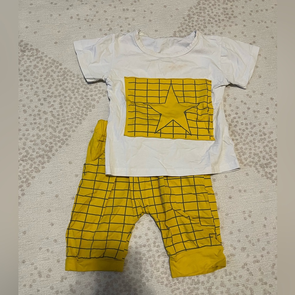 Shorts Set - Picture 2 of 12